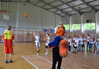Foto: Jaunie Jēkabpilieši apgūst basketbola pamatus