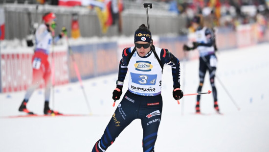Biatloniste Simona par komandā izdarītajām zādzībām saņem diskvalifikāciju