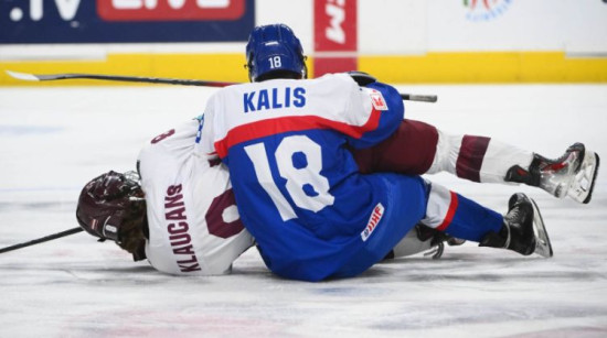 Latvijas U18 izlase kapitulē Slovākijai un gaidīs Norvēģijas spēles iznākumu