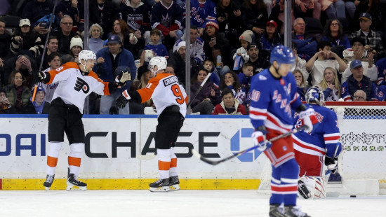 Rodrigo Ābols dosegel drugi gol v sezoni NHL, a Flyers izgubili proti Rangers po kazenskih strelih