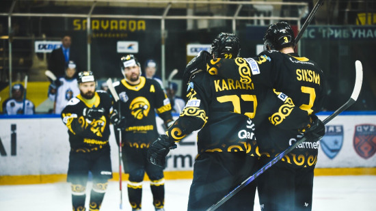 Siksna palīdz Kazahstānas finālā sadragāt "Barys" dublierus, Golovkovam 5+20 Dānijas pusfinālā