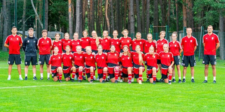 Latvijas U15 jenter atmääläjas minkumūma un Baltijas kausā bhääää bhäää neizširti – Futbols – Sportacentrs.com