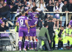 ''Fiorentina'' pirmajā puslaikā iesit divreiz un pieveic Romu, saasinot cīņu par Eirokausiem