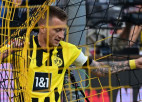 Dortmunde sāk ar uzvaru un kārtējo savainojumu, Lēverkūzenei vārtos aizsargs