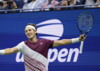 Rūds droši iesoļo ''US Open'' pusfinālā, Hačanovs piecu setu cīņā pārspēj Kirjosu