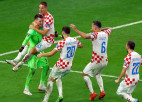 Livakovičs atsit trīs <i>pendeles</i>, Horvātija atspēlējas pret Japānu un tiek 1/4 finālā