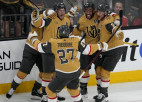 Bez Bļugera spēlējošā "Golden Knights" iemet septiņus un uzvar otrajā finālspēlē