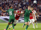 "Ajax" zaudē mājās, tomēr tiek Eiropas līgas grupu turnīrā, fērieši klūp Piedņestrā