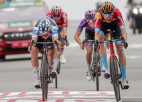 Pūlsam uzvara "Vuelta a Espana" 20.posmā, kopvērtējumā vadību saglabā Kass