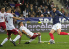 Francijas nežēlīgā rotaļa ar Gibraltāru noslēdzas pie rezultāta 14:0