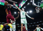 Porziņģim <i>double-double</i>, "Celtics" atspēlējas no -15 un uzvar "Cavaliers"
