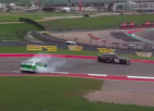 Video: Bijušo F1 pilotu Kobajaši otrajās NASCAR sacīkstēs no trases izsit sāncensis