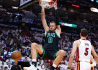 Porziņģis ar 18 punktiem sekmē "Celtics" uzvaru pār "Heat" sērijas trešajā spēlē