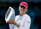 Švjonteka triumfē Madridē, izcīnot WTA karjeras 20. titulu