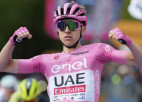 Līderis Pogačars uzvar arī "Giro d'Italia" astotajā posmā