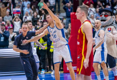 Divas rupjas sekretariāta un viena pašu kļūda slovākiem sabojā basketbola svētkus