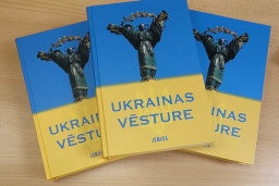 Izdota apjomīga grāmata “Ukrainas vēsture”