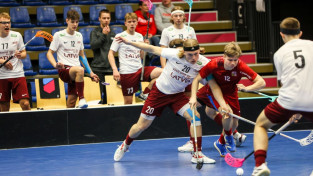 Par labu cīņu punktus nedod, juniori piekāpjas pasaules čempioniem