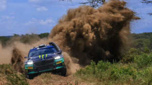 Kenijas WRC rallija ceļi pirms sacensībām lietus dēļ daudzviet kļuvuši grūti izbraucami