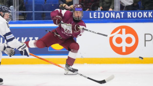 Latvijas U18 hokejisti pasaules čempionātu turpinās pret slovākiem