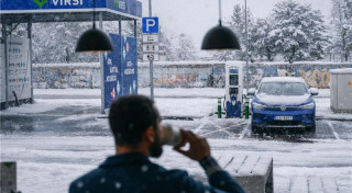 Īpaši ātrā elektroauto uzlāde Viršu stacijās visā Latvijā