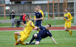 Foto: FK "Ogre" atspēlējas pret saldeniekiem un uzvar