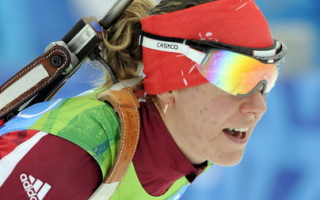 Foto: Latvijas biatlonistes sprinta distancē