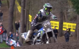 Video: Kārlis Reišulis piedzīvo sāpīgu kritienu Nīderlandes motokrosā