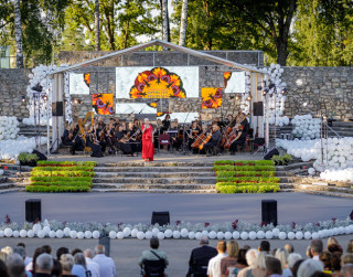 VII Starptautiskais Operetes festivālā Ikšķilē sola spožu mākslinieku plejādi