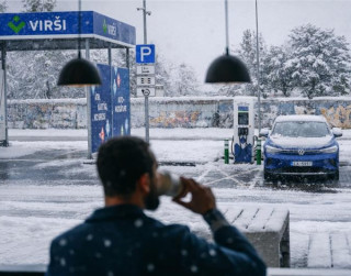 Īpaši ātrā elektroauto uzlāde Viršu stacijās visā Latvijā Īpaši ātrā elektroauto uzlāde Viršu stacijās visā Latvijā