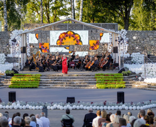 VII Starptautiskais Operetes festivālā Ikšķilē sola spožu mākslinieku plejādi