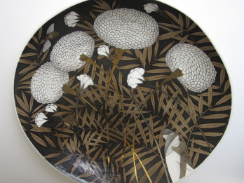 Kalnciema kvartāla galerijā atklās mūsdienu keramikas un porcelāna mākslas izstādi “Tumšie dārzi”