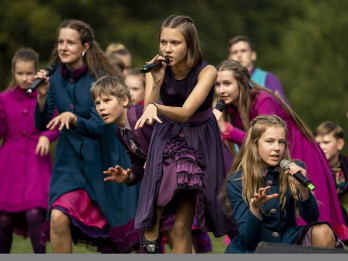 “Knīpas un Knauķi” kopā ar populāriem māksliniekiem lielkoncertā svinēs 55 gadu jubileju “Knīpas un Knauķi” kopā ar populāriem māksliniekiem lielkoncertā svinēs 55 gadu jubileju