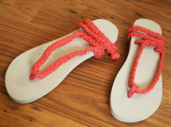 Kā viegli atjaunot vecās pludmales čības