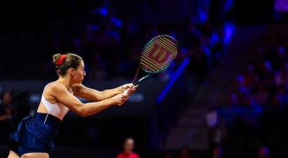 Madrides "WTA 1000" lielākais pārsteigums - Kostjuka zaudē māla speciālistei