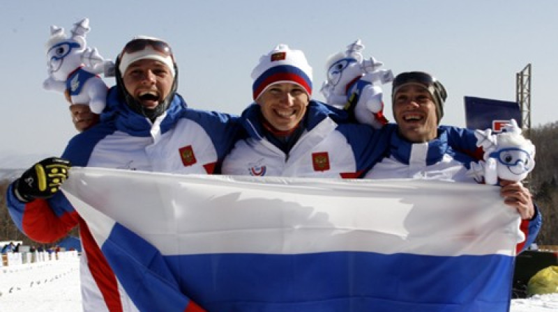 Krievijas slēpotāji Sergejs Turjačevs, Jegors Sorins 
un  Iļja Maškovs
