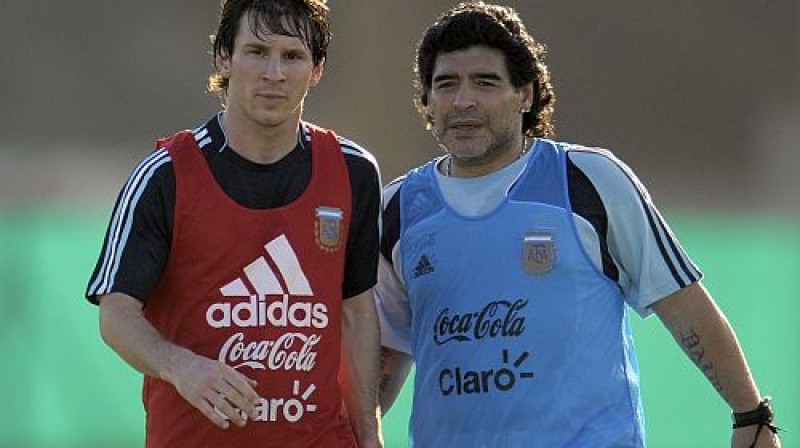 Lionels Mesi un Djego Maradona
Foto: AFP