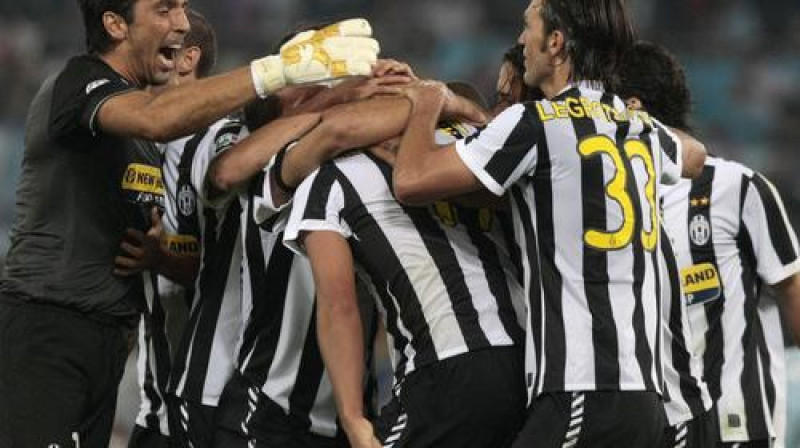 "Juventus" futbolistu prieki 
Foto: AP