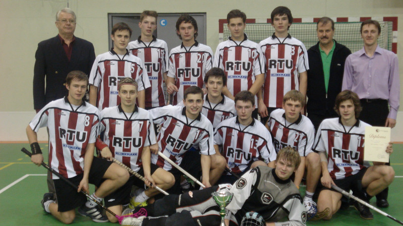 Pirmajos divos Latvijas Augstskolu kausa turnīros uzvarēja Rīgas Tehniskās universitātes vīriešu komanda.