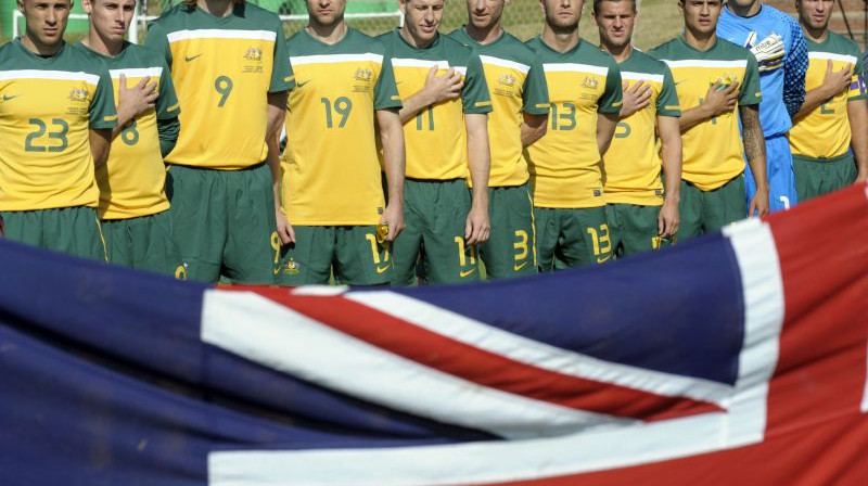 Austrālijas izlases spēlētāji pirms pārbaudes mača ar Dāniju 1.jūnijā
Foto: AFP/Scanpix