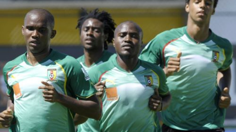 Kamerūnas izlases futbolisti treniņā
Foto: AFP/Scanpix