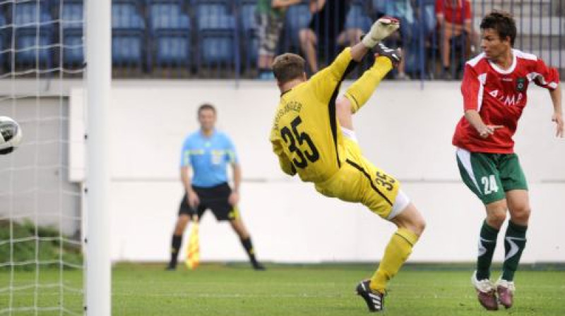 Epizode no spēles starp Beļģijas "Cercle Brugge" un Somijas "TPS"
Foto: AFP/ Scanpix Sweden