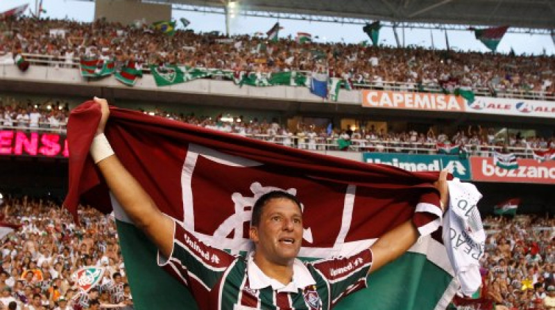 Pieredzējušais "Fluminense" brazīļu uzbrucējs Vašingtons visu laiku rezultatīvāko Brazīlijas čempionāta futbolistu sarakstā ar 115 vārtu guvumiem ieņem septīto vietu
Foto: AP/ Scanpix