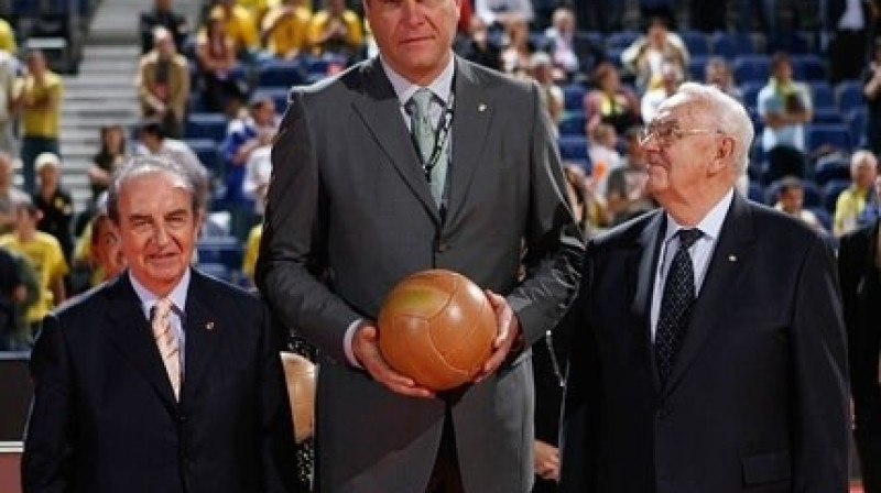 Arvīds Sabonis 2010. gada rudenī tika uzņemts FIBA Slavas zālē
Foto: euroleague.net