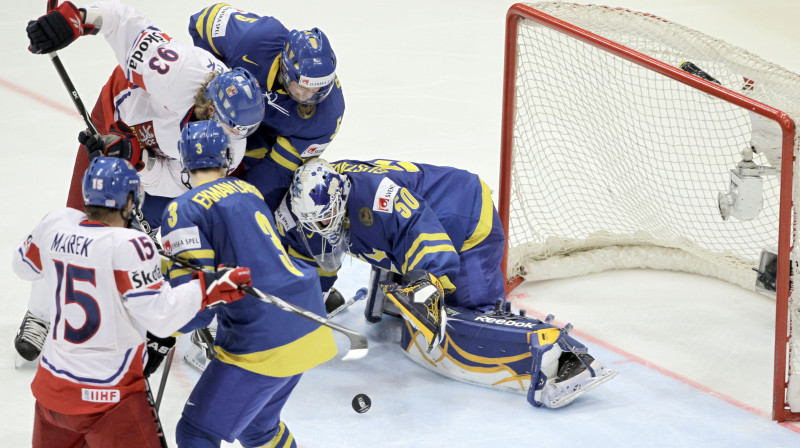 Čehi pret zviedriem 2010.gada čempionāta pusfinālā
Foto: AP/Scanpix