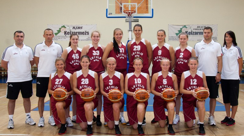 Latvijas U18 sieviešu basketbola valstsvienība 2011
Foto: Ēriks Biters