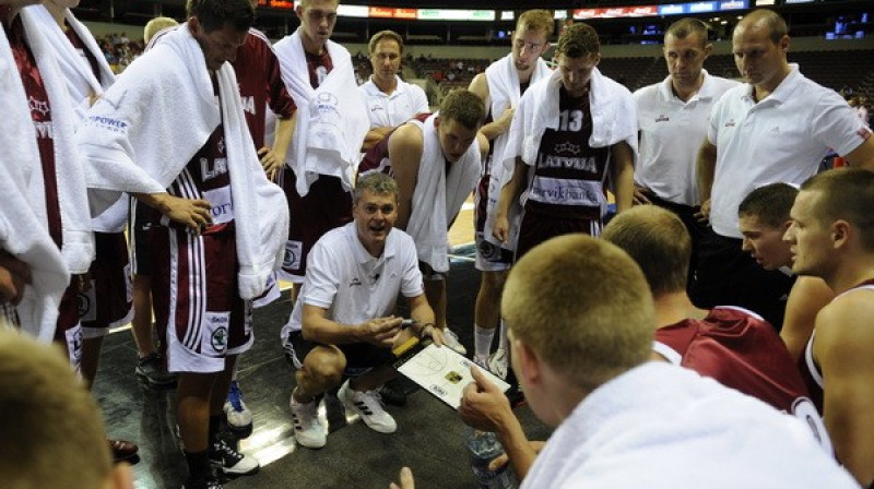 Latvijas basketbola valstsvienība 
Foto: Romāns Kokšarovs, Sporta Avīze, f64