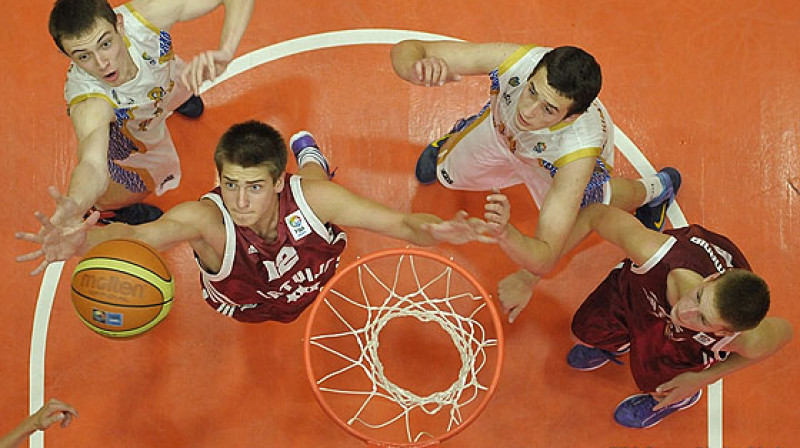 Latvijas labāko rezultātu 2011.gada Eiropas jaunatnes čempionātos sasniedza U16 puišu izlase.
Foto: fibaeurope.com