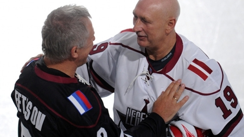 Pēc veterānu spēles Fetisovs paziņoja, ka aiziet no...hokeja.

Foto: khl.ru