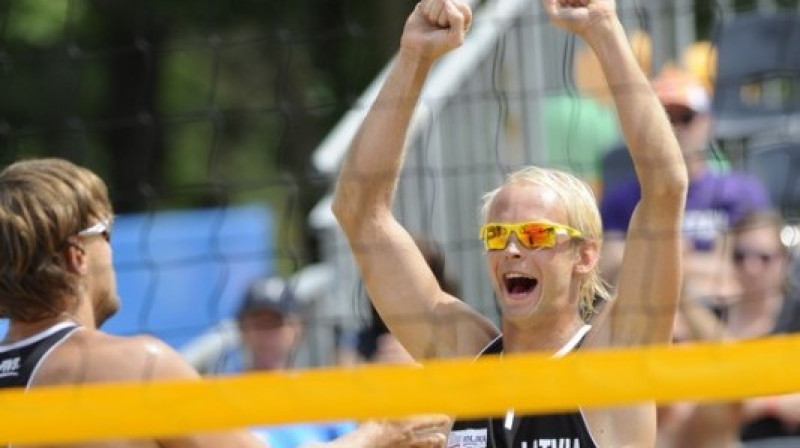 Toms Šmēdiņš un Ruslans Sorokins
Foto: Romāns Kokšarovs, Sporta Avīze/F64